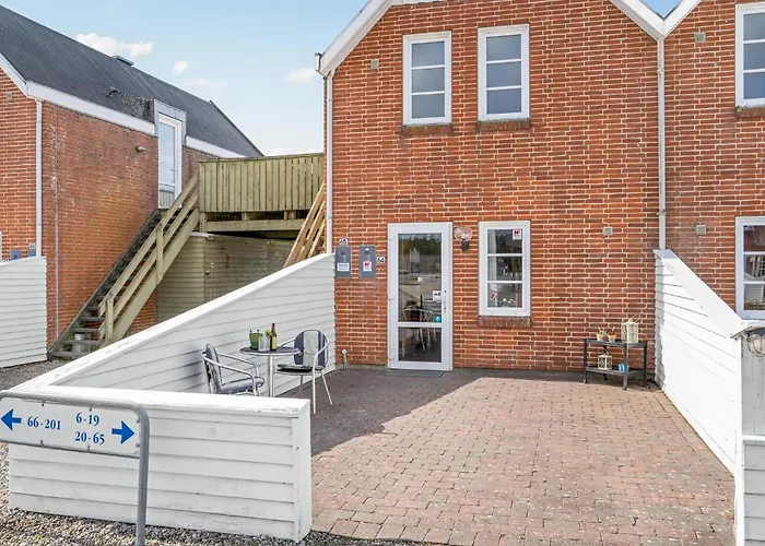 Διαμέρισμα 64 *